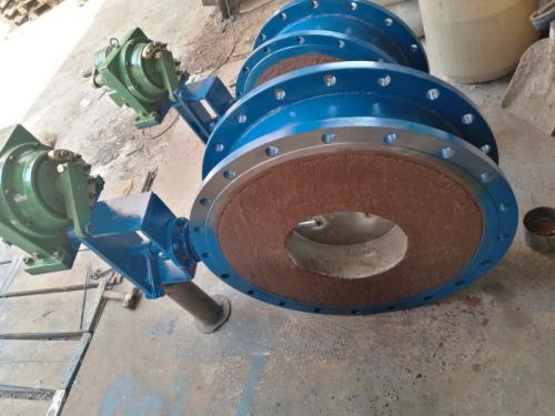 �ߜ؟������y